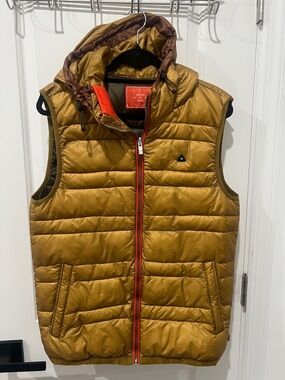 Scotch & Soda Mustard Yellow Quilted Hooded Puffer Vest with Red Trim Size M